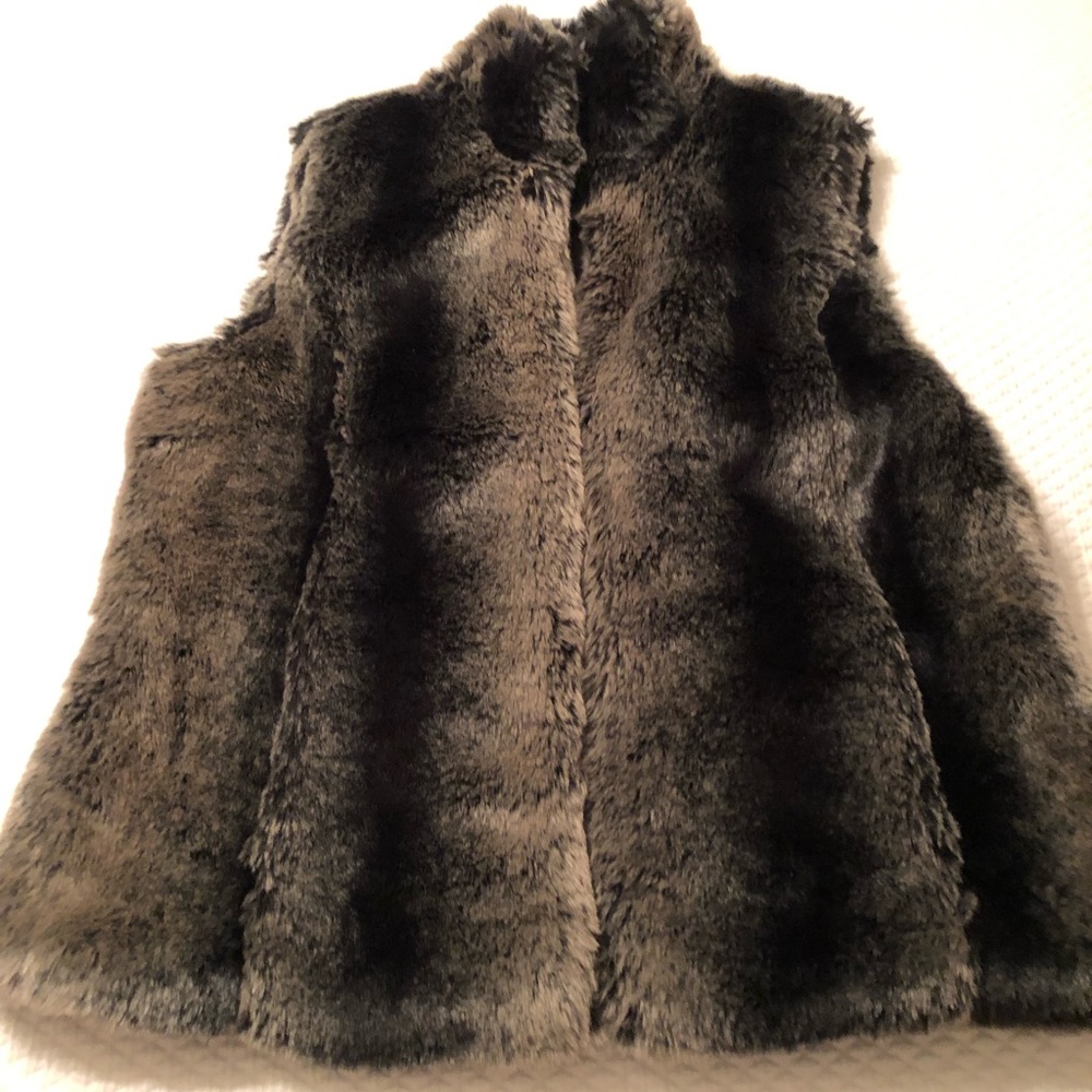 Faux fur reversible vest